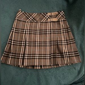 Burberry plaid mini skirt